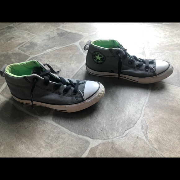 Gray converse - Picture 2 of 5